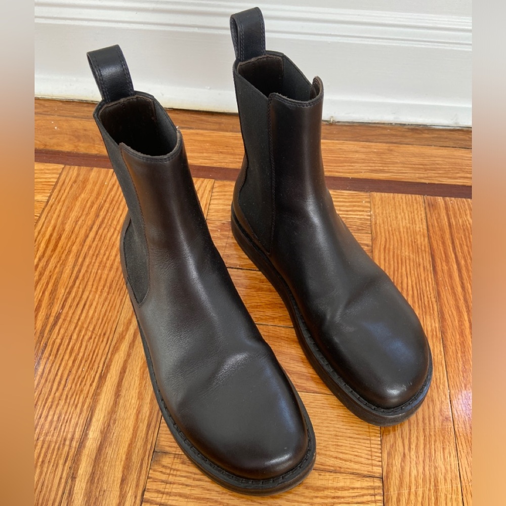 The Row Gaia Ankle Chelsea Boots Black 37